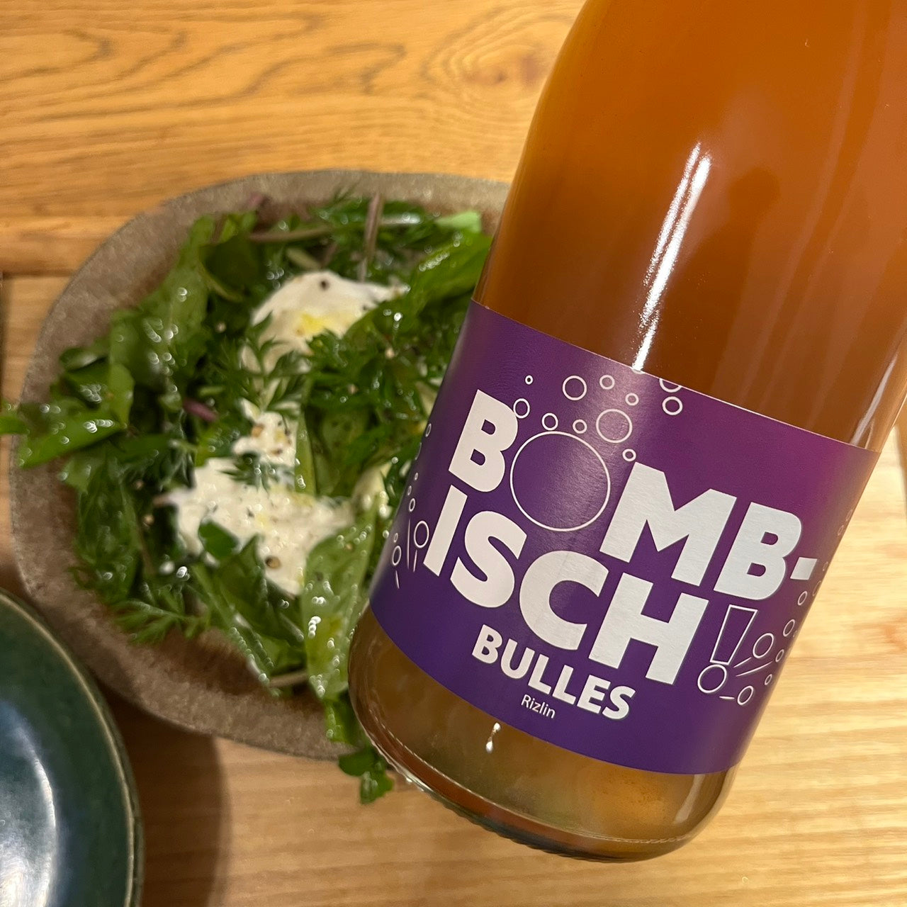 ボンビッシュ・ブル・リズリン2022白微泡